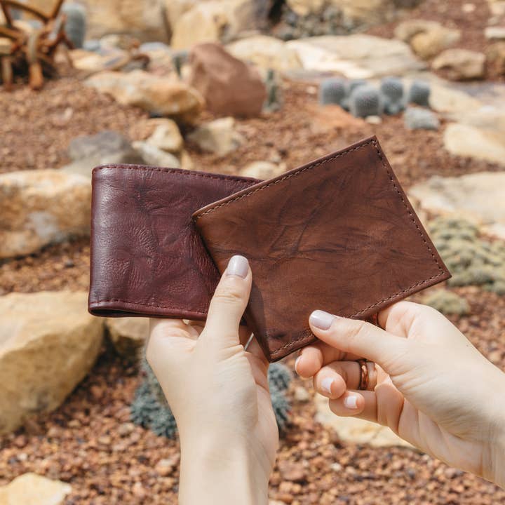 Atitlan Leather - Wholesale Wallet - Men's - Leather Bifold Wallet with ID Window