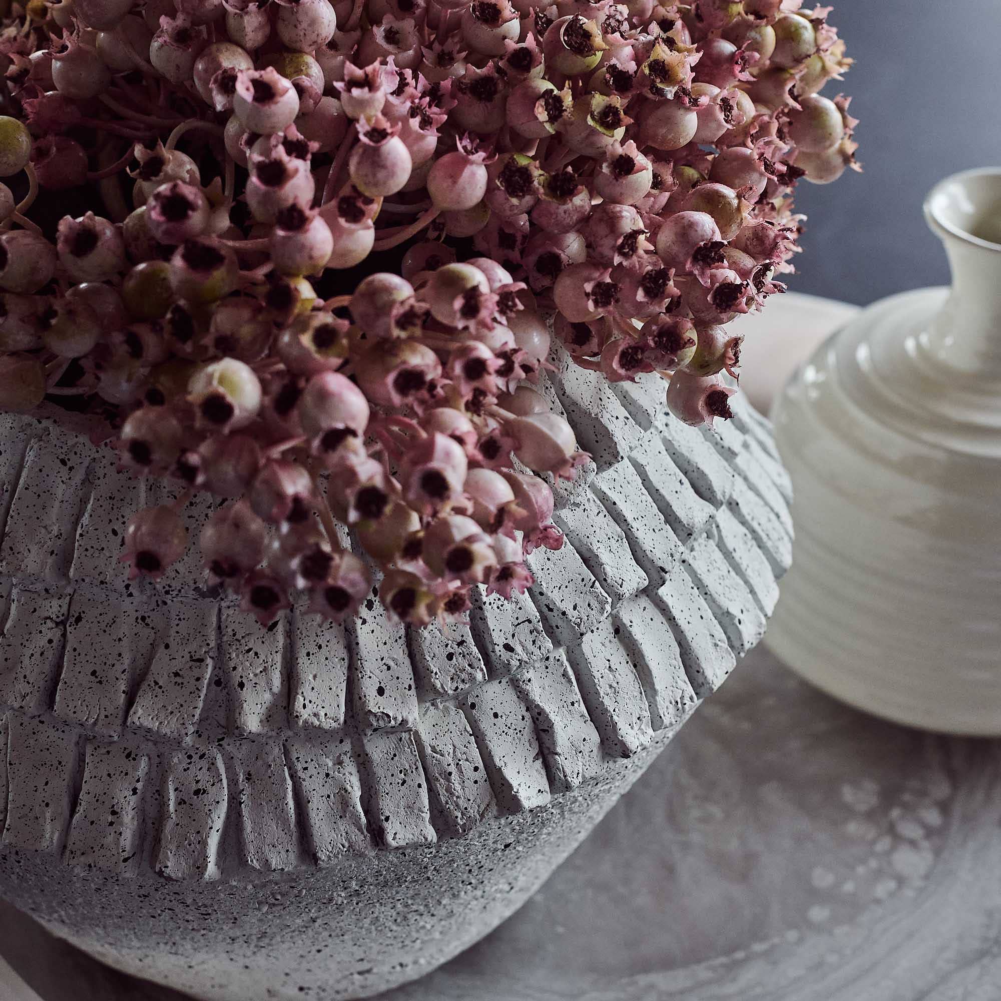 Abigail Ahern – wholesale Vas – ANYA CEMENTVAS4