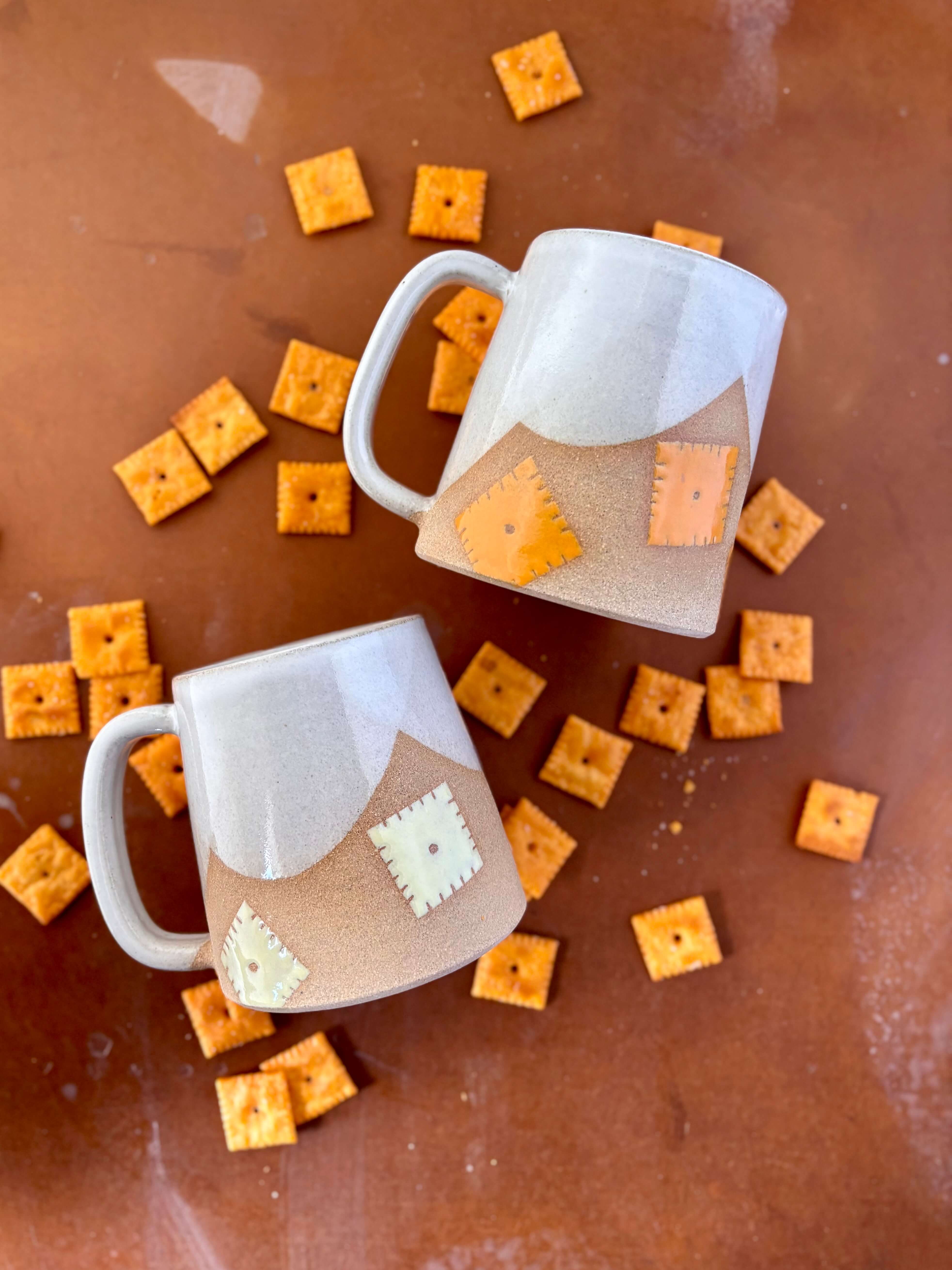 ROB Ceramics – wholesale Kaffekoppar – Cheez It Mugg Handgjord Keramik