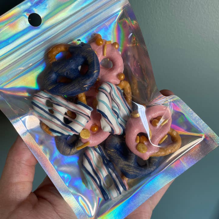 Unicorn Chocolate Covered Pretzels–Resealable 1.6 Ounce Bag for wholesale by AvaCakes