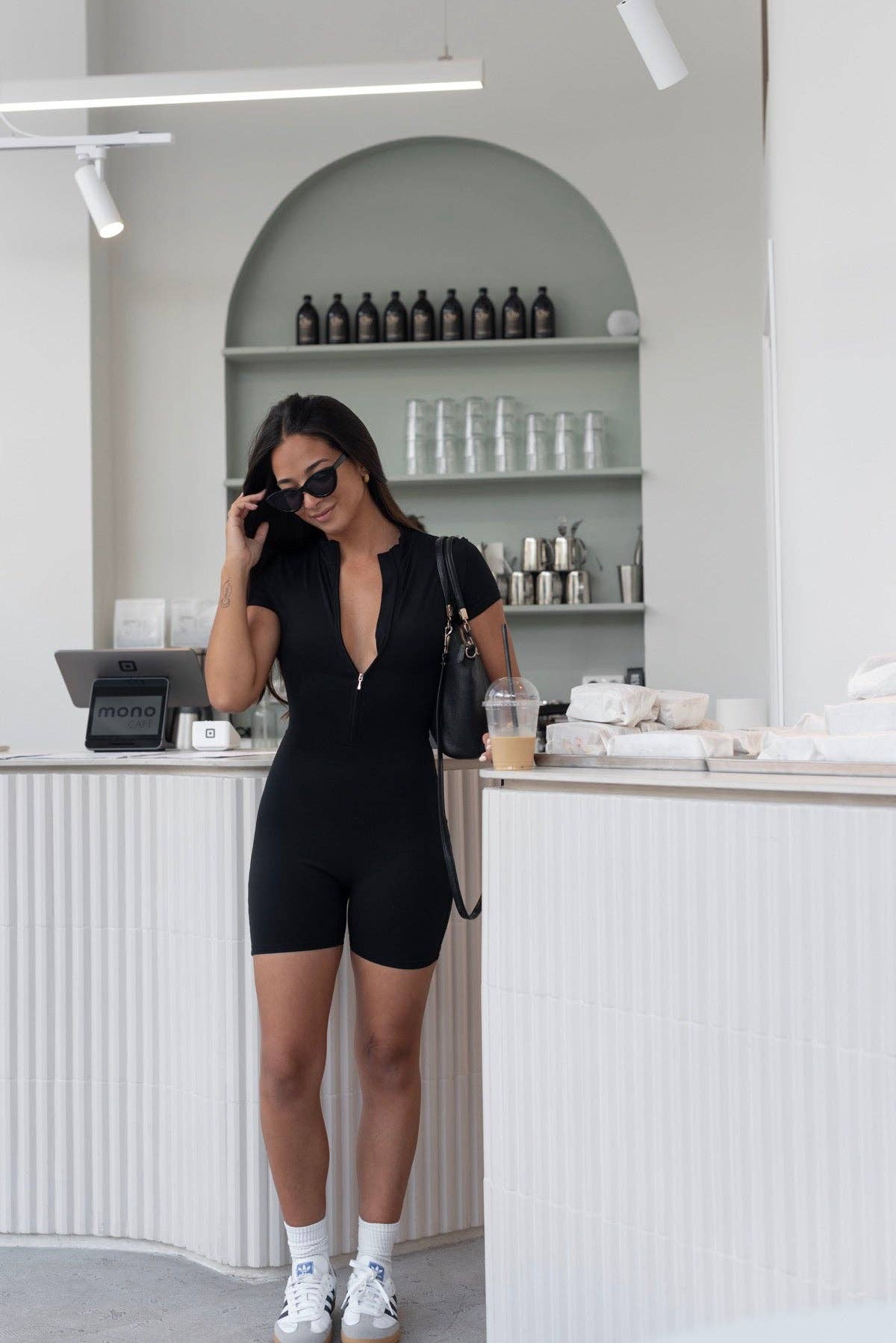 Noir Combinaison Fusion noire en vente sur Faire9