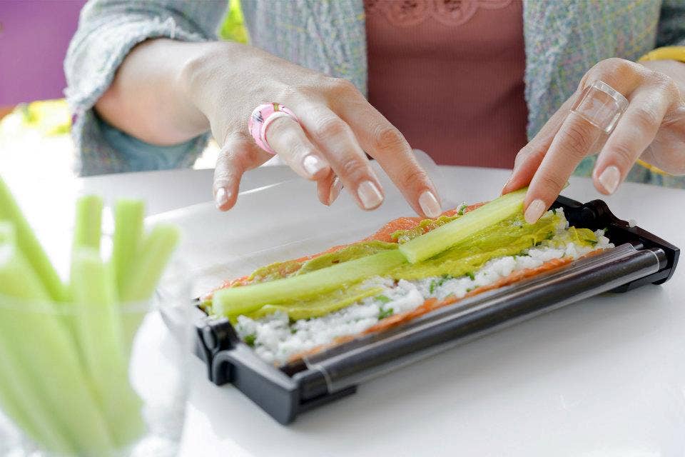 CUISIVIN - Vente Ustensile/gadget de cuisine - Easy Sushi - Outil pour Rouler des Makis Professionnels1