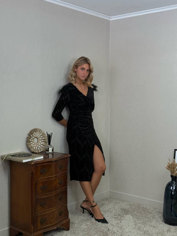 Invitadissimas - Wholesale Dress – Women's - Velvet midi dress 22339-213