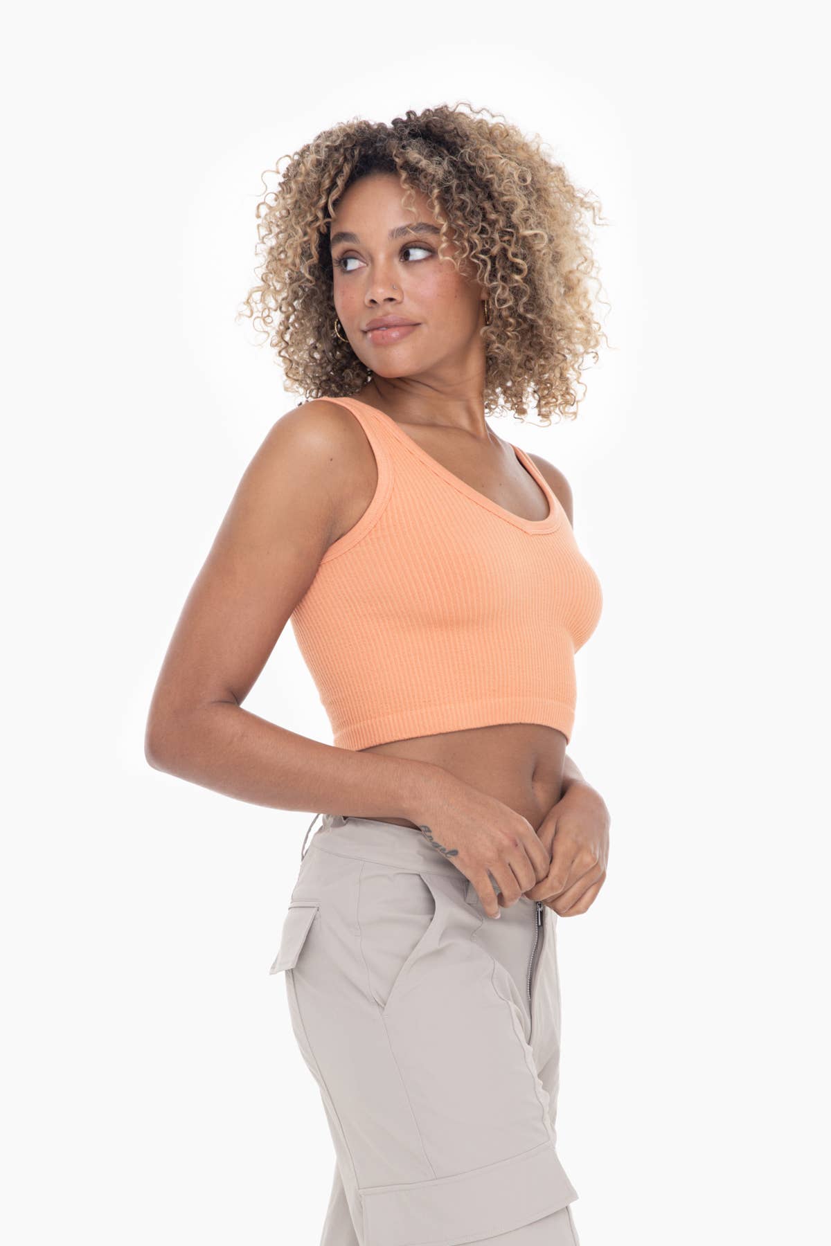Mono B - Wholesale Tanktop - Dames - Geribbelde naadloze cropped tanktop89