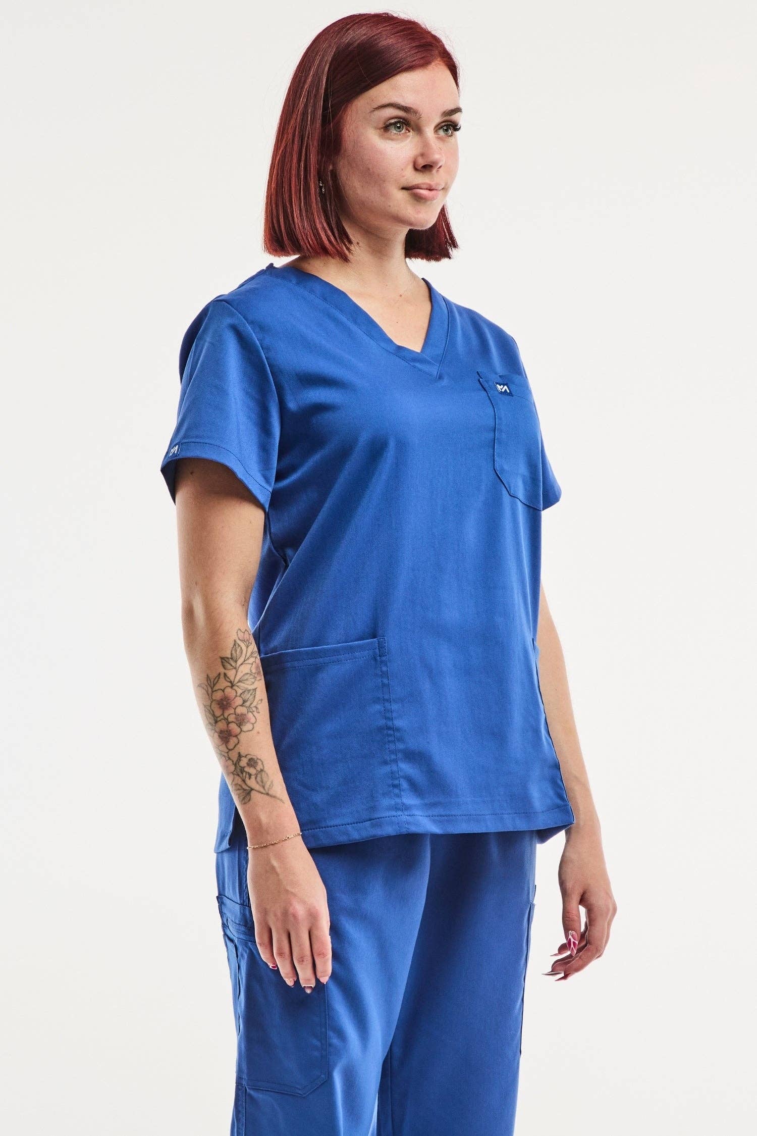 AELIN - Wholesale Healthcare Uniform - Women's - EMMA Jogger - Tenue médicale - Femme - Bleu roi3