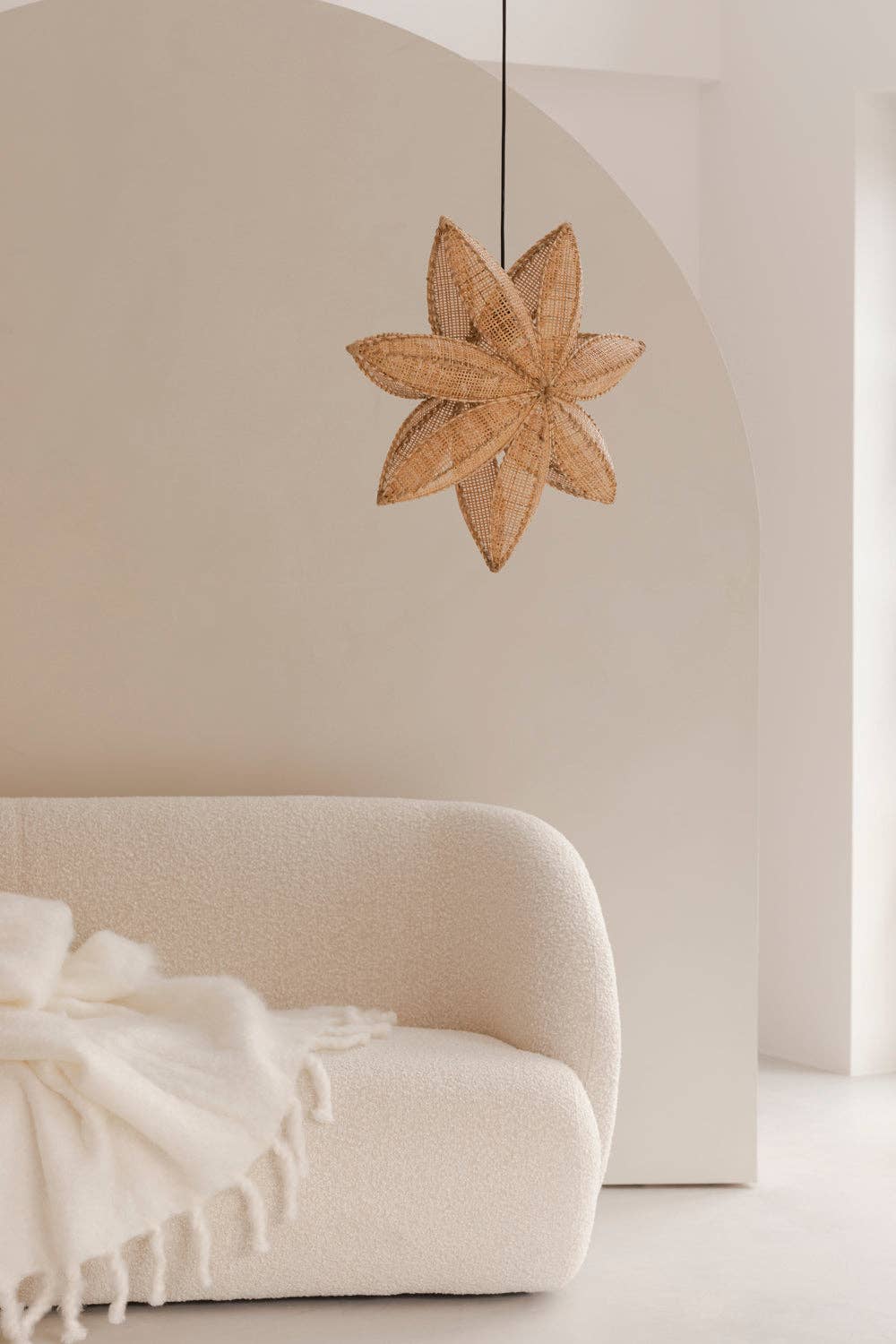 The Straw Studio - Wholesale Chandelier/Hanging Light - Winter Flower Lamp1