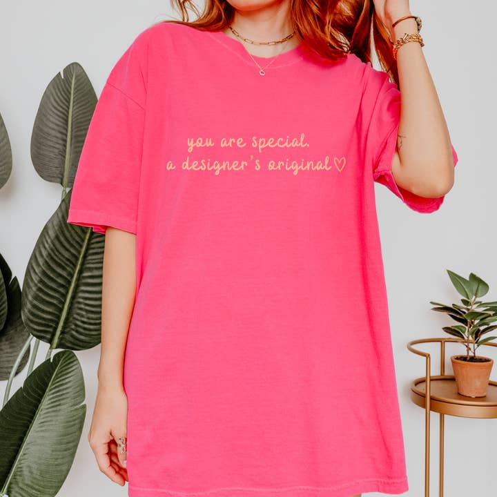 Vous êtes spécial, un t-shirt original de designer pour la vente par God Influenced Apparel