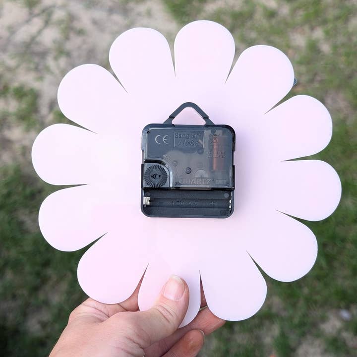 Shelfish Modern - Wholesale Wall Clock - Mini Retro Vintage 1970s Inspired Daisy Wall Clock -Funky Wall Clock - Retro Clock - Flower Power -Mini Clock - Kitchen Clock - Flower Clock