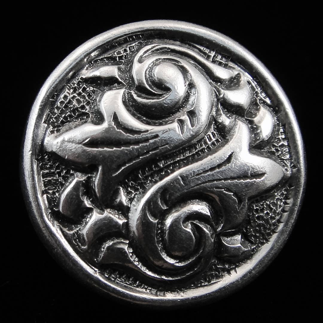 Tika - Venta al por mayor Botones/broches - Botón Repusse plateado, grande0