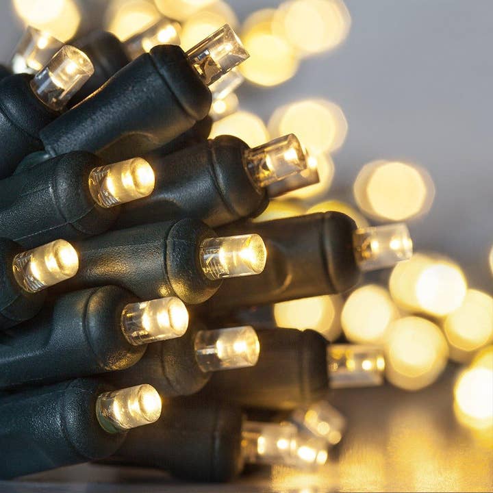 Lee Display - Wholesale String Lights - 35 Bulb Twinkle LED 5MM Christmas Lights