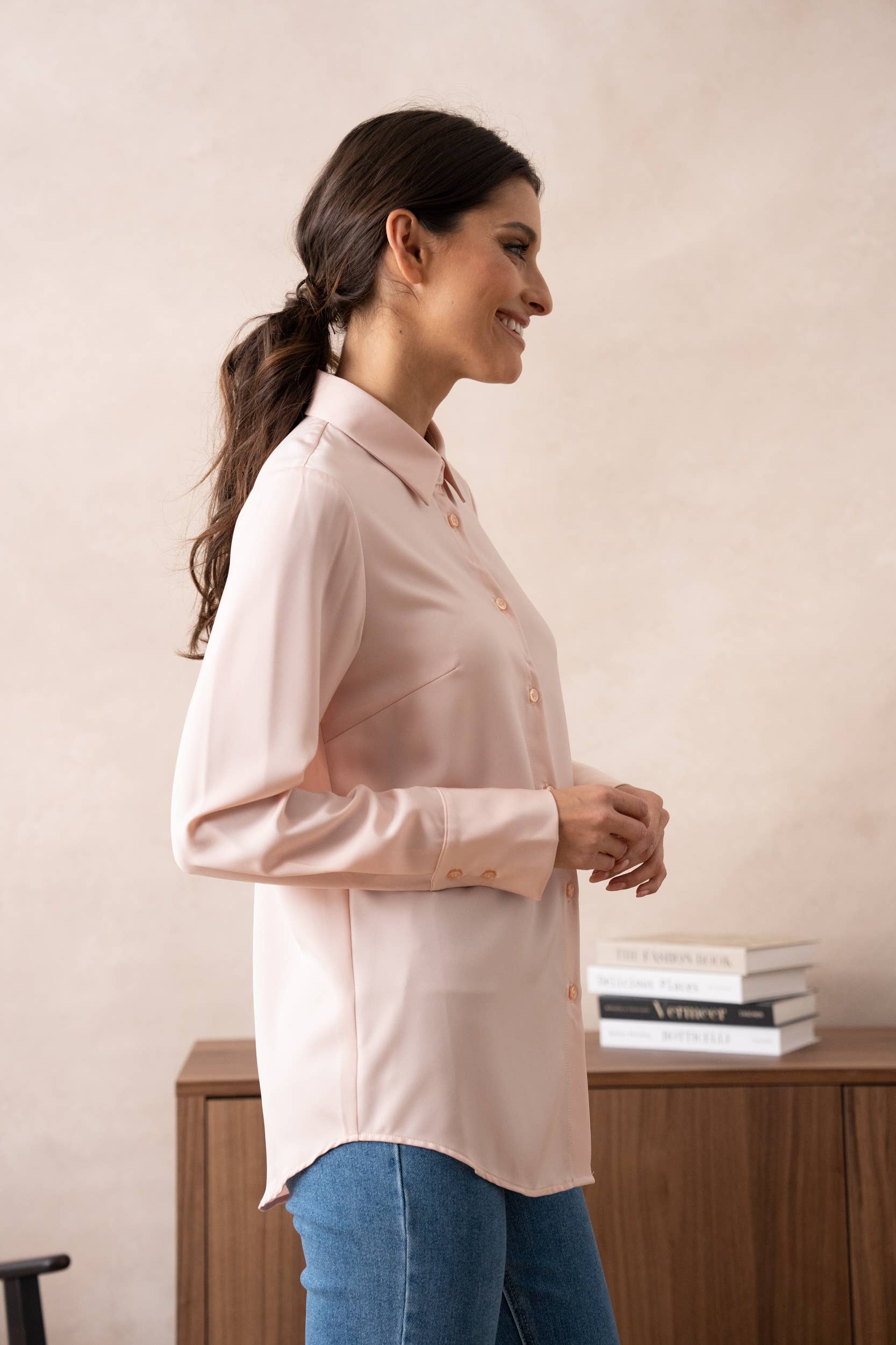 Attentif Paris - Wholesale Button Down Shirt - Women's - Satin shirt with classic notched collar57