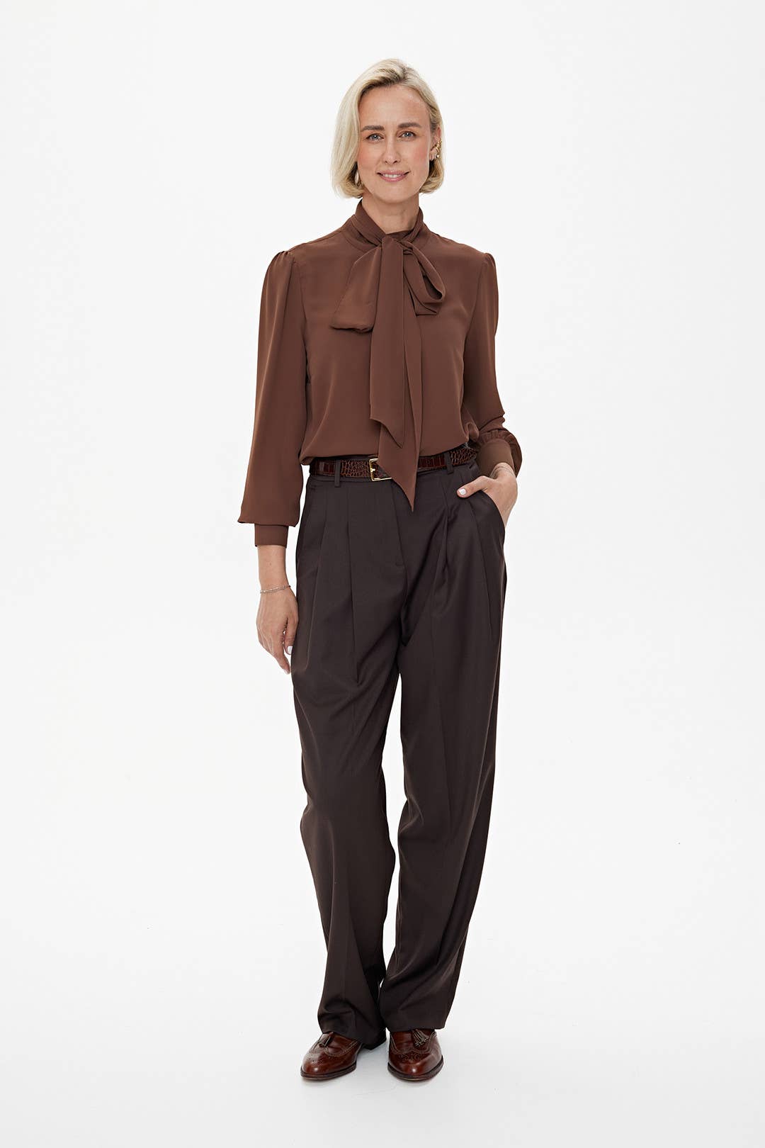 CAPSULE by Agnė Gilytė - Wholesale Pants - Women's - Trousers 'SEATTLE | relaxed straight-leg in chocolate brown8