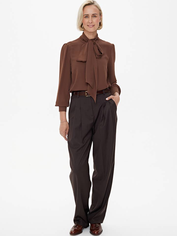 CAPSULE by Agnė Gilytė - Wholesale Pants - Women's - Trousers 'SEATTLE | relaxed straight-leg in chocolate brown8