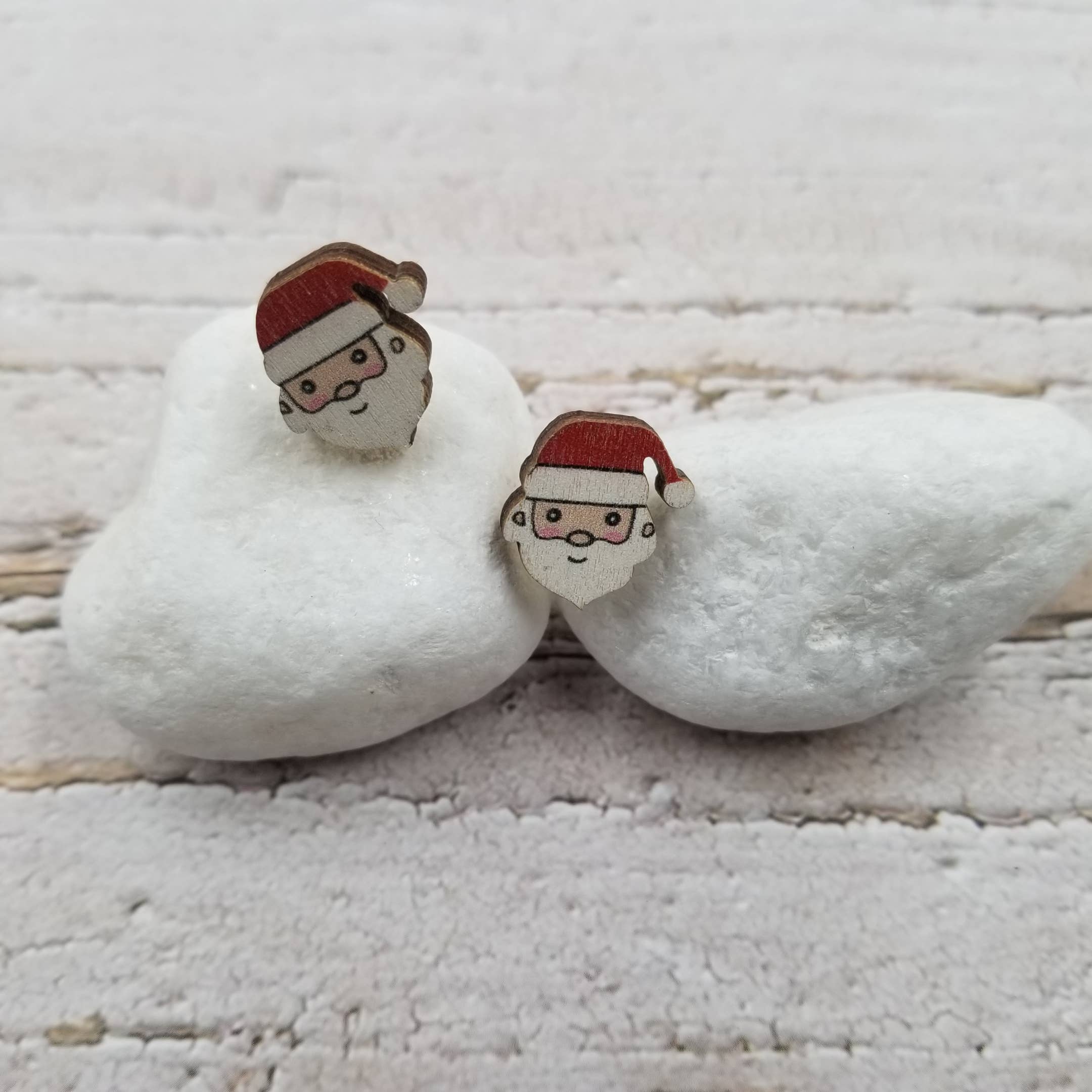 Treasure Wholesale - Wholesale Stud/Post Earrings - Small Size Christmas Wood Earrings0