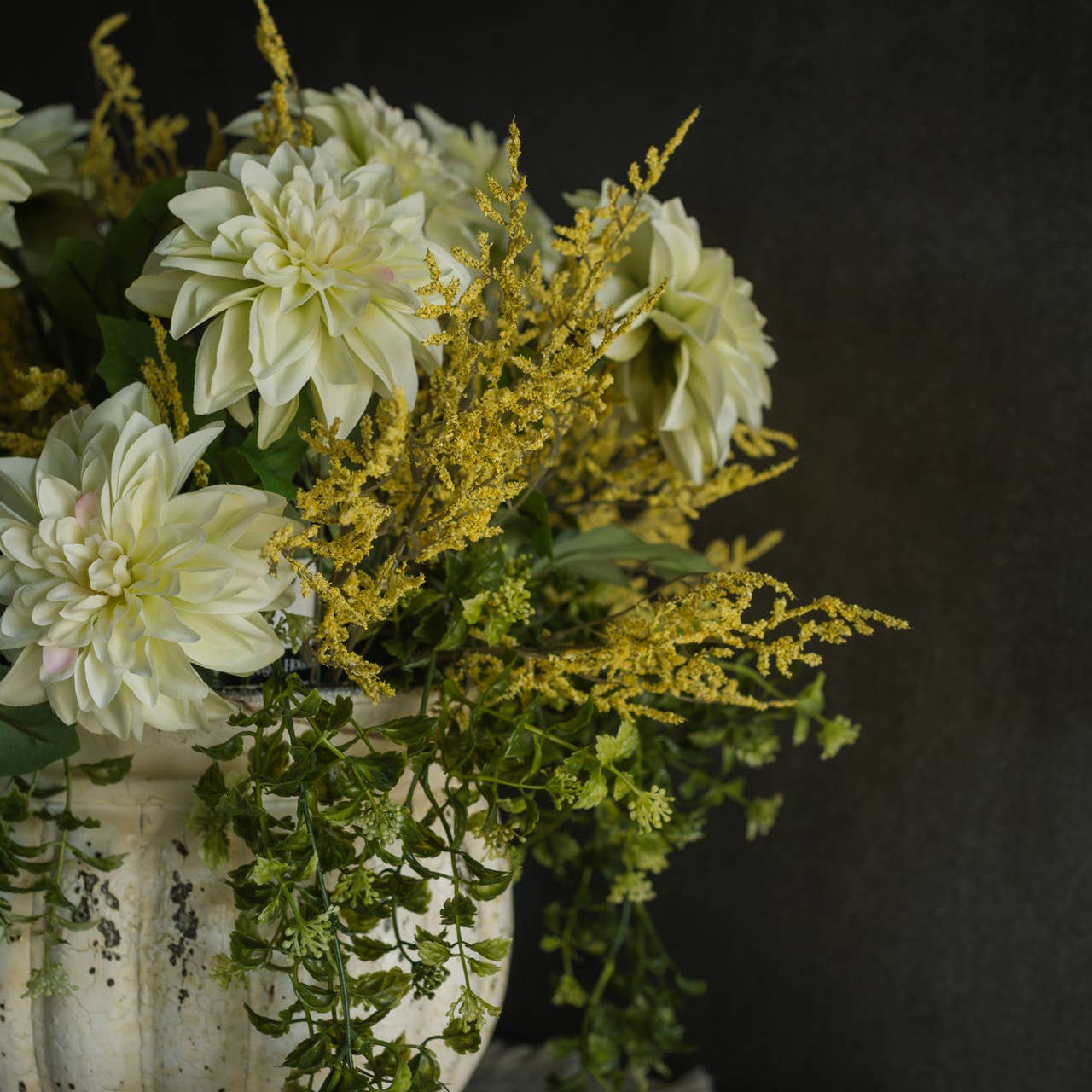 Ragon House - Wholesale Artificial Plant - 32.75" BOXWOOD AND BERRY HANGING BUSH4