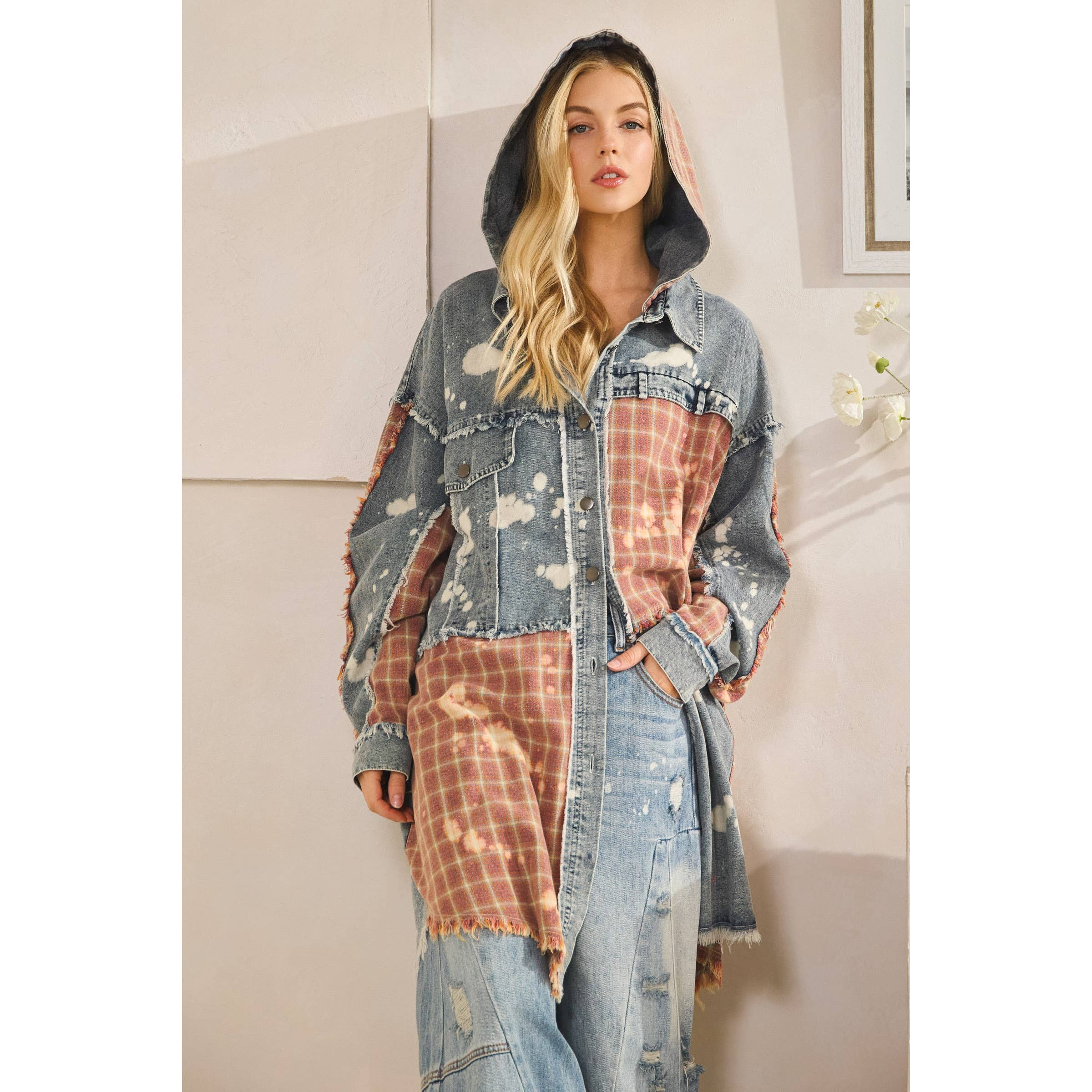 Oli&Hali - Wholesale Shirt Jacket/Shacket - Women's - WASHED BLEACHED DENIM PLAID BUTTON FRONT SHACKET3