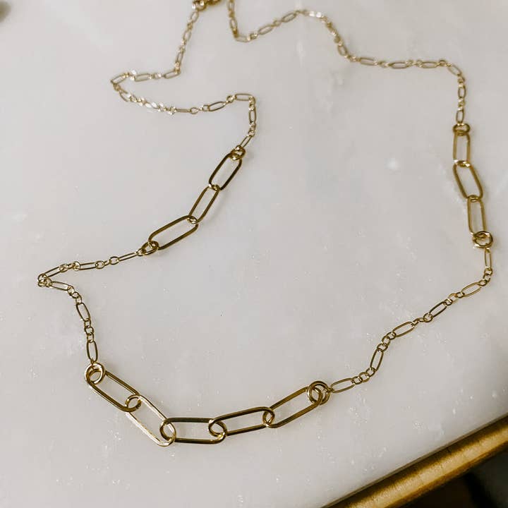 Collana a catena Linked Up per la vendita all'ingrosso da parte di Derive Jewelry