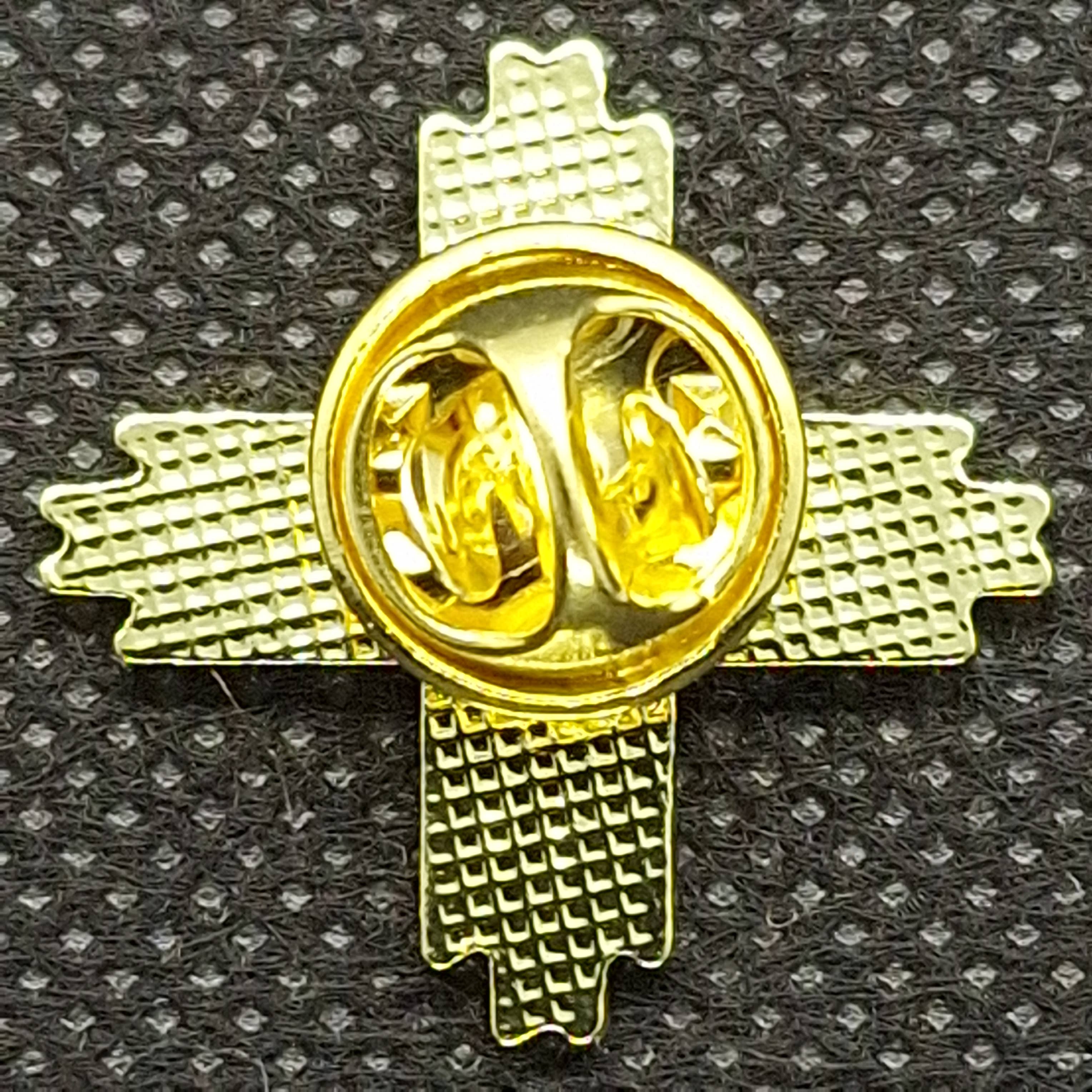 Fantastic Souvenirs, Gifts & Collectibles - Wholesale Lapel Pin/Button - Pin - Red Zia1