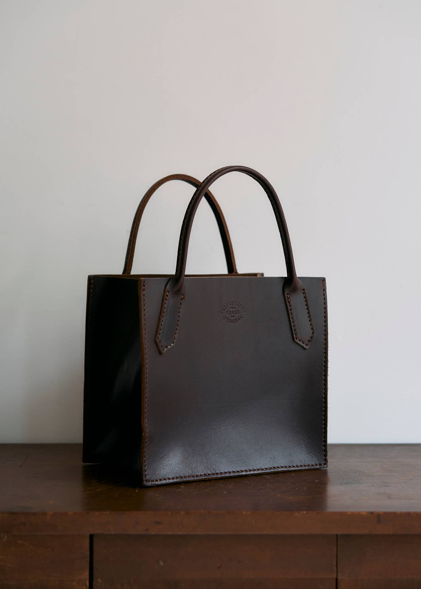 FORESTBOUND – wholesale Bärkasse - Dam – Läderväska för docka, Liten Brun Latigo0