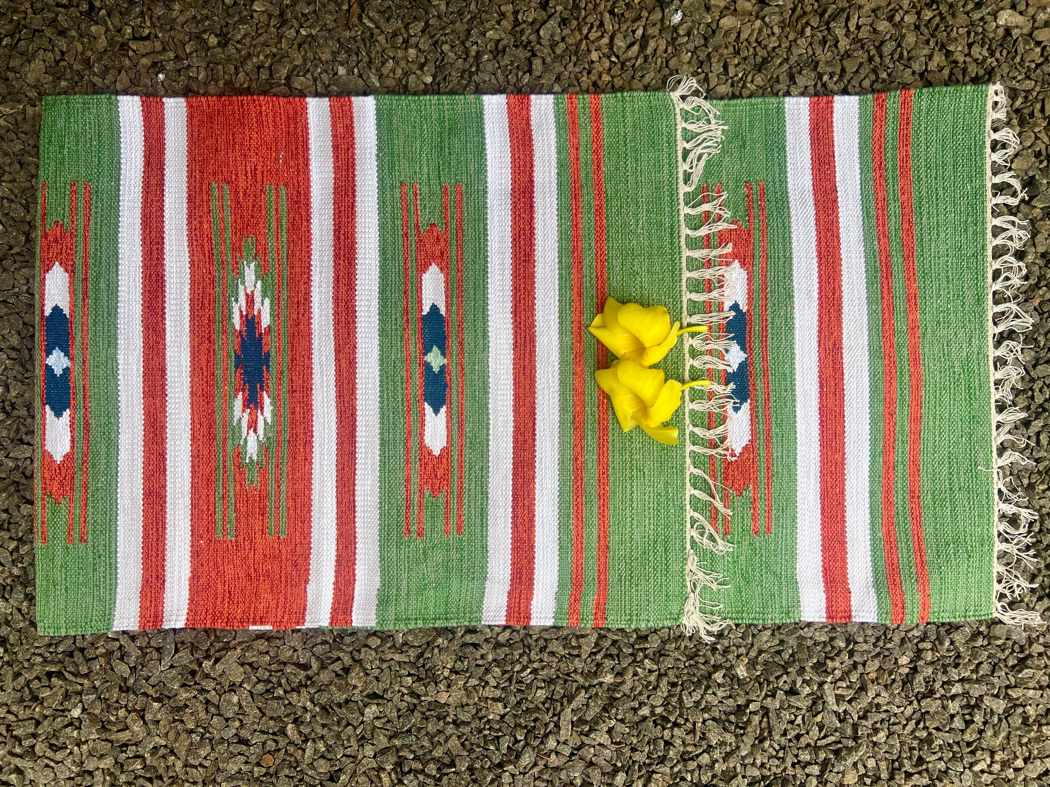 Green Frog India – wholesale Yoga mat – Handwoven Yoga Mat From Natural Cotton and Dyes8