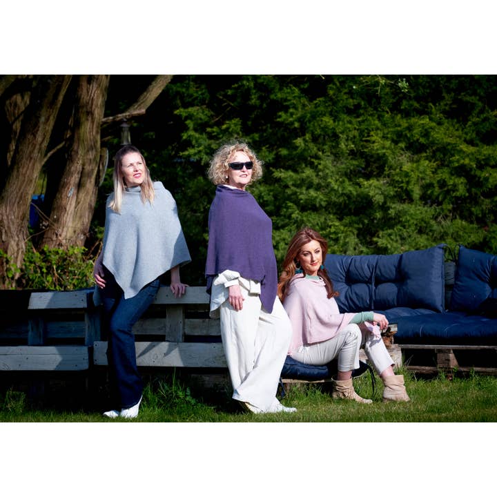 Creatico - Wholesale Poncho – Women's - House of Conti Firenze Cashmere Blend Italian Poncho Regular79