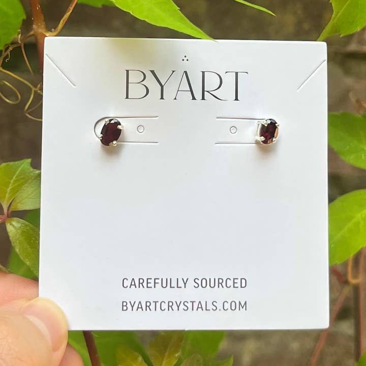 Granat-Ohrstecker - Sterlingsilber für den Großhandel von Byart