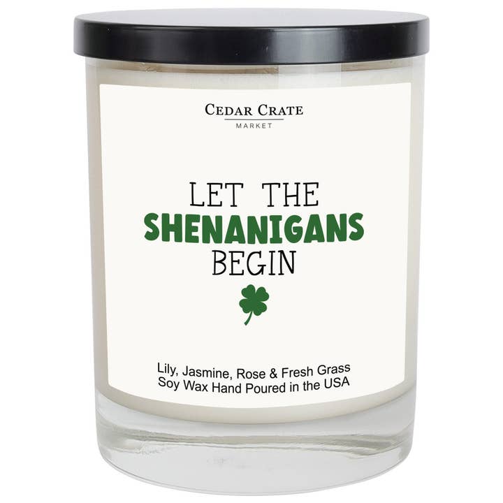 Que les espiègleries commencent — Bougie de la Saint-Patrick irlandaise pour la vente par Cedar Crate Market