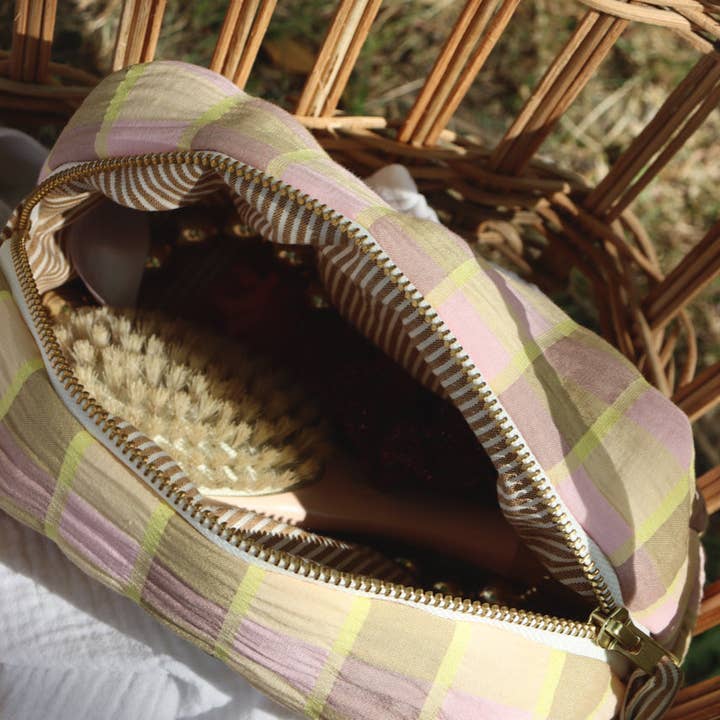 Maho - Wholesale Toiletry Bag - Women's - Claudia Seersucker10