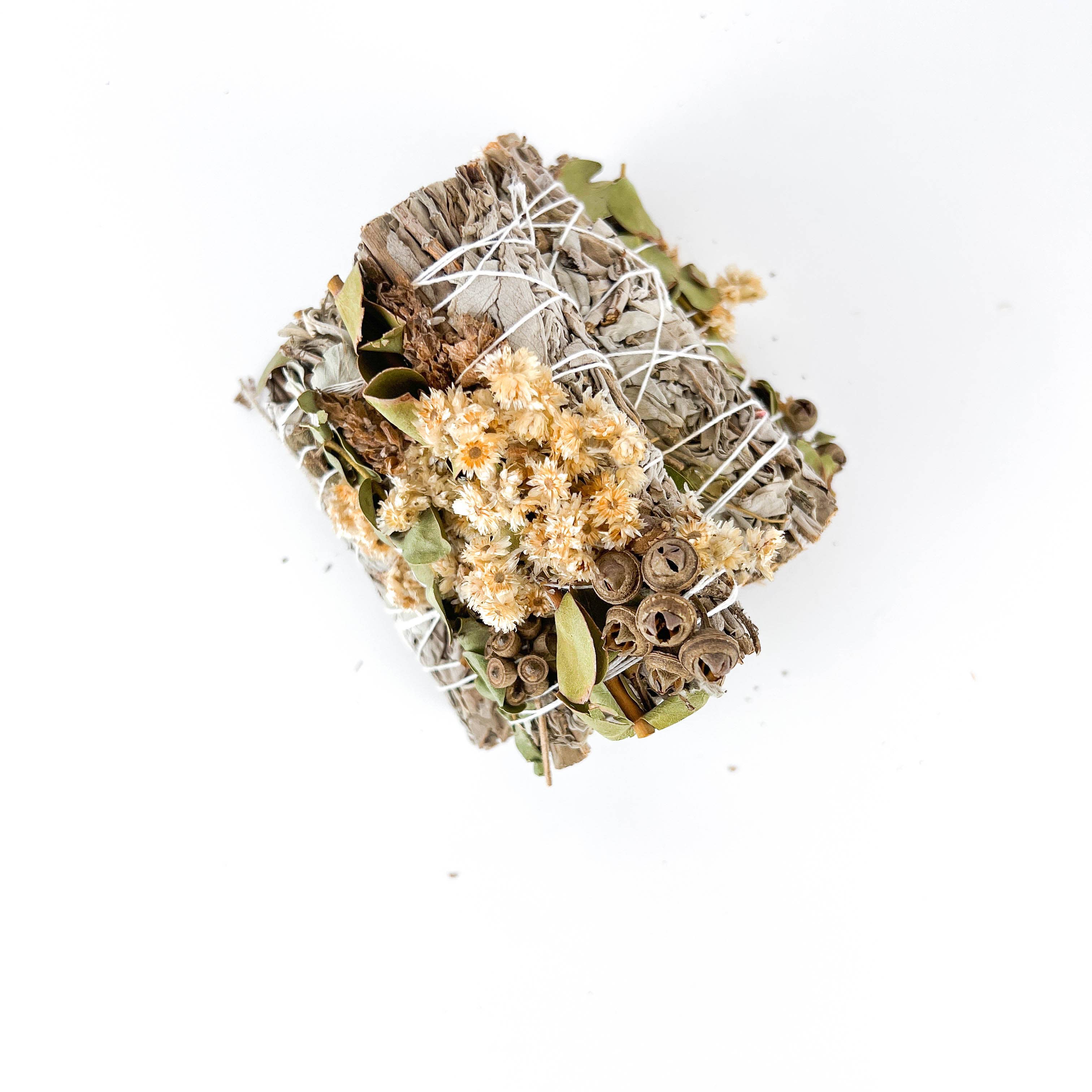 GREENROOTS USA LLC - Wholesale Sage Bundle - White Sage, Lavender & Eucalyptus Dollar Sage 4"7