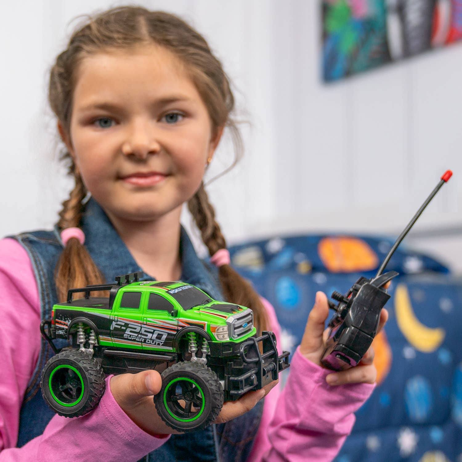 World Tech Toys - Wholesale Electronic Toy - Kids & Baby - 1:24 Licensed Ford F-250 Super Duty RC Truck5