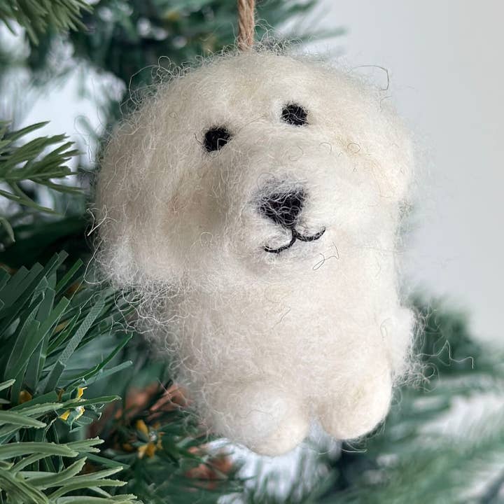 Filtprydnad - Vit maltesisk hund för wholesale av Ganapati & Co.