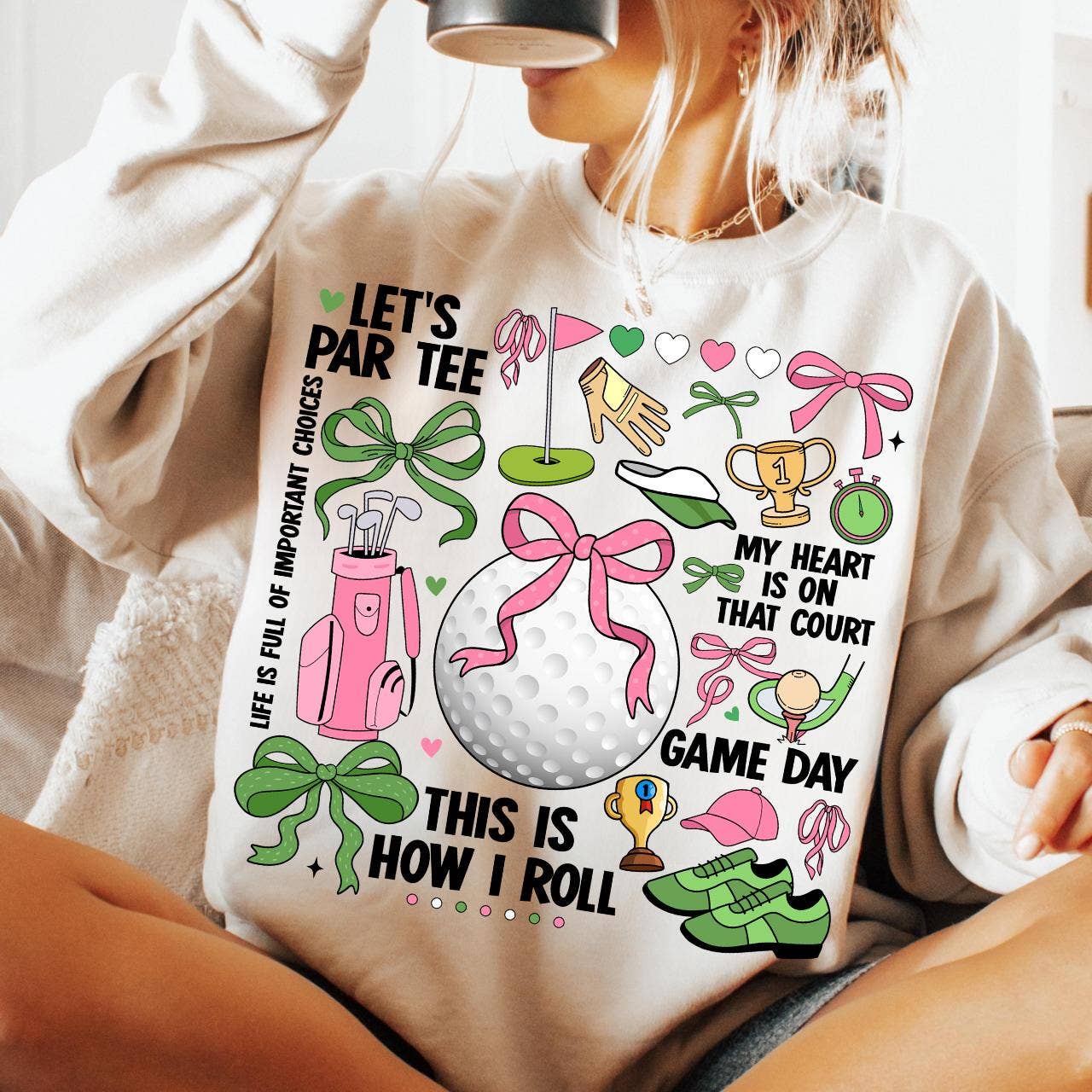 NVC Ecommerce LLC – Engroshandel Grafisk t-shirt - Dame – Masters Golf Sweatshirt, Tis the Season T-Shirt, Kampdag0