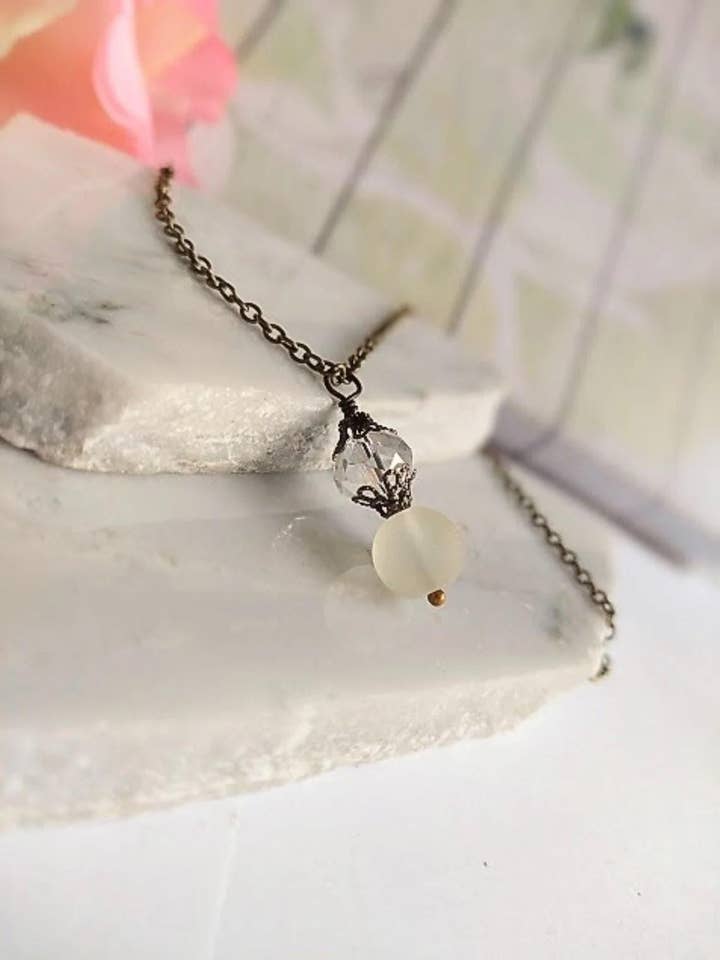 Colar com Pendente de Vidro do Mar Branco: Corrente Delicada de Latão por atacado de Bad Apple Designs