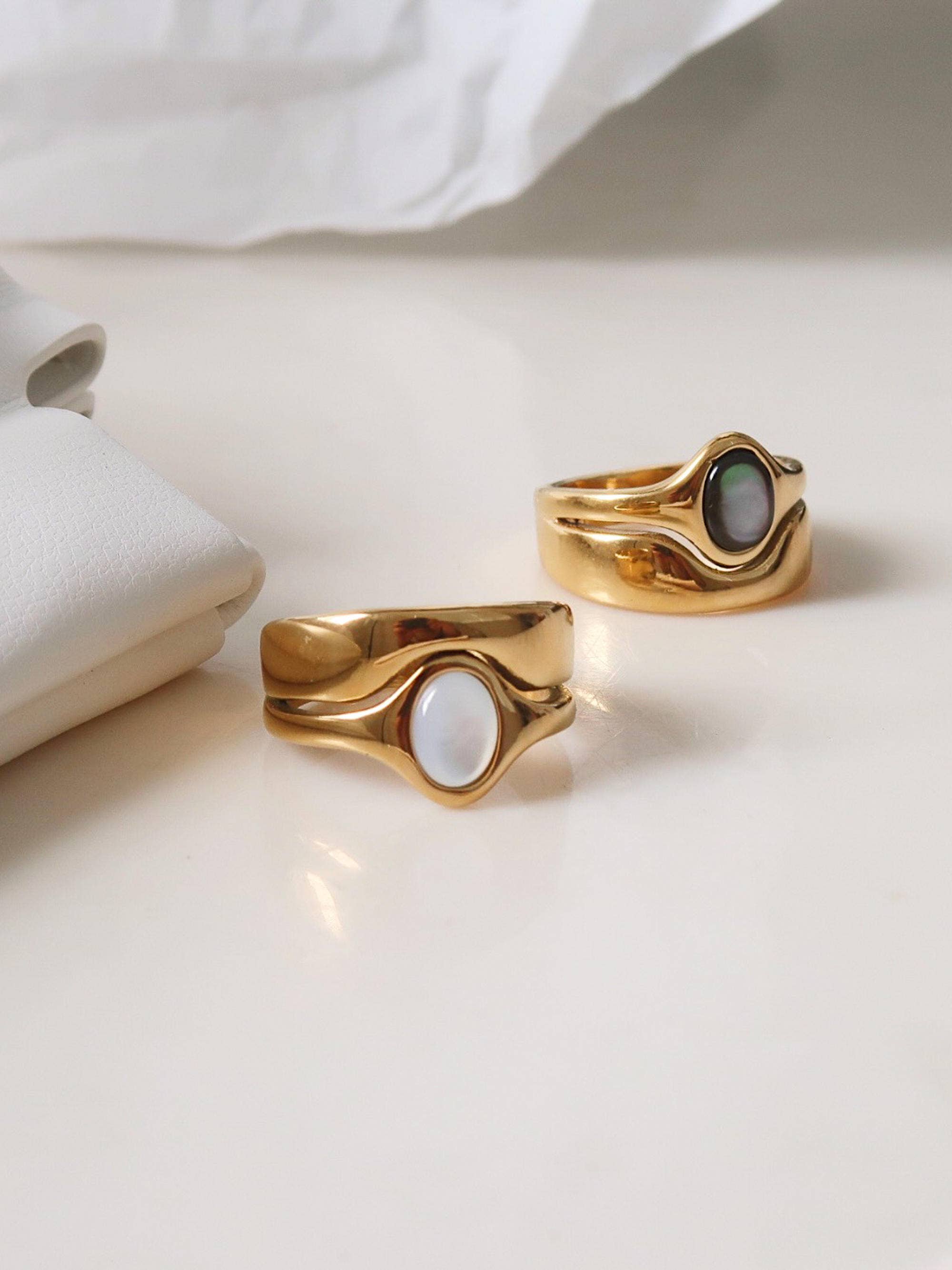 Flânerie by MAIQ - Wholesale Cocktail/Statement Ring - Alouette 18K Gold Non-Tarnish Stone Wave Ring3