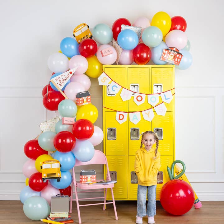 My Mind’s Eye - Vendita all'ingrosso Piatti monouso - BTS1146 - Piatto di Carta con Alfabeto Sparso1