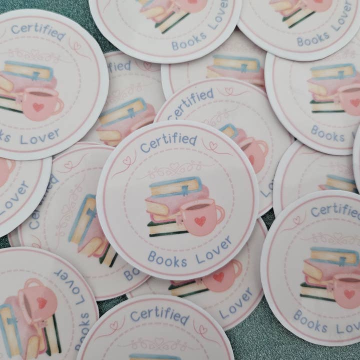 Autocollant Certified Books Lover pour la vente par ChocoStationery