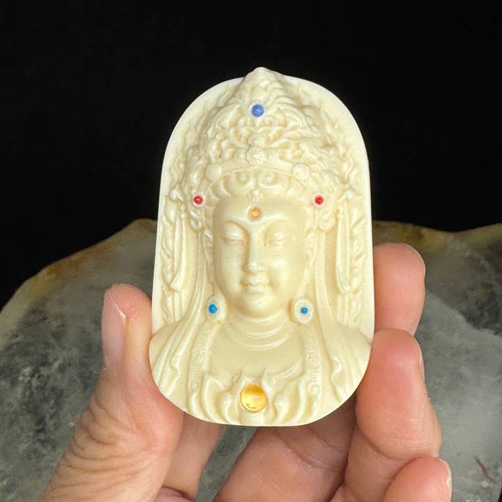 The 7 Directions - Vendita all'ingrosso Pietra/cristallo spirituale - Perla guru con ciondolo Buddha Guan Yin scolpita in noce di palma FY905