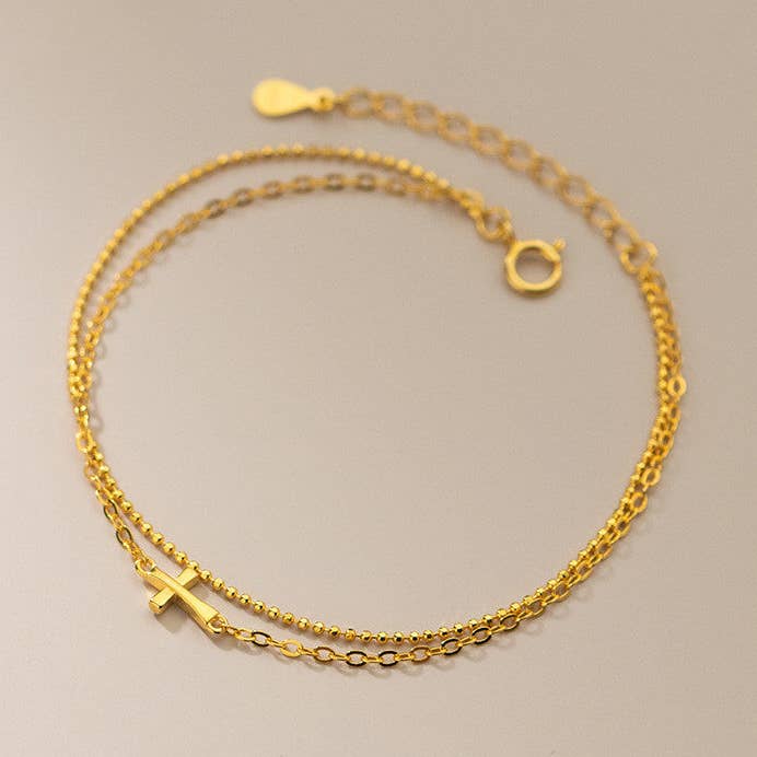 Bracelet à double chaîne avec croix en or et perles en argent sterling 925 pour la vente par Perimade & Co. LLC