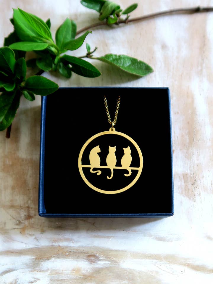 Long necklace 3 cats perched gold or silver, animals, fine for wholesale by Hirondelle Bijoux