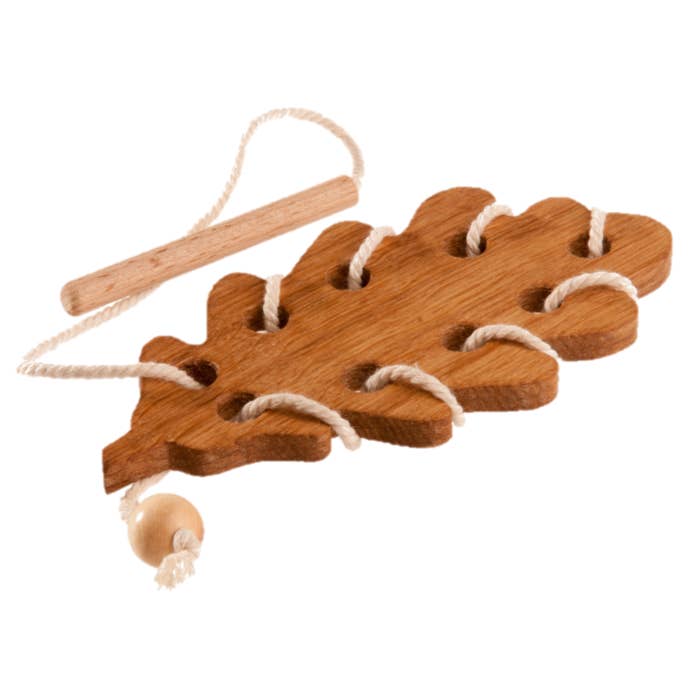 PoppyBabyCo - Wholesale Wood Toy - Kids - Montessori Wooden Lacing Toy — Leaf Set of 34