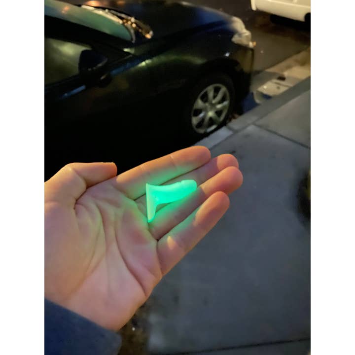 NumanPrints - Vendita all'ingrosso Regalo divertente/originale - Tappi per valvole a forma di pene luminosi al buio7