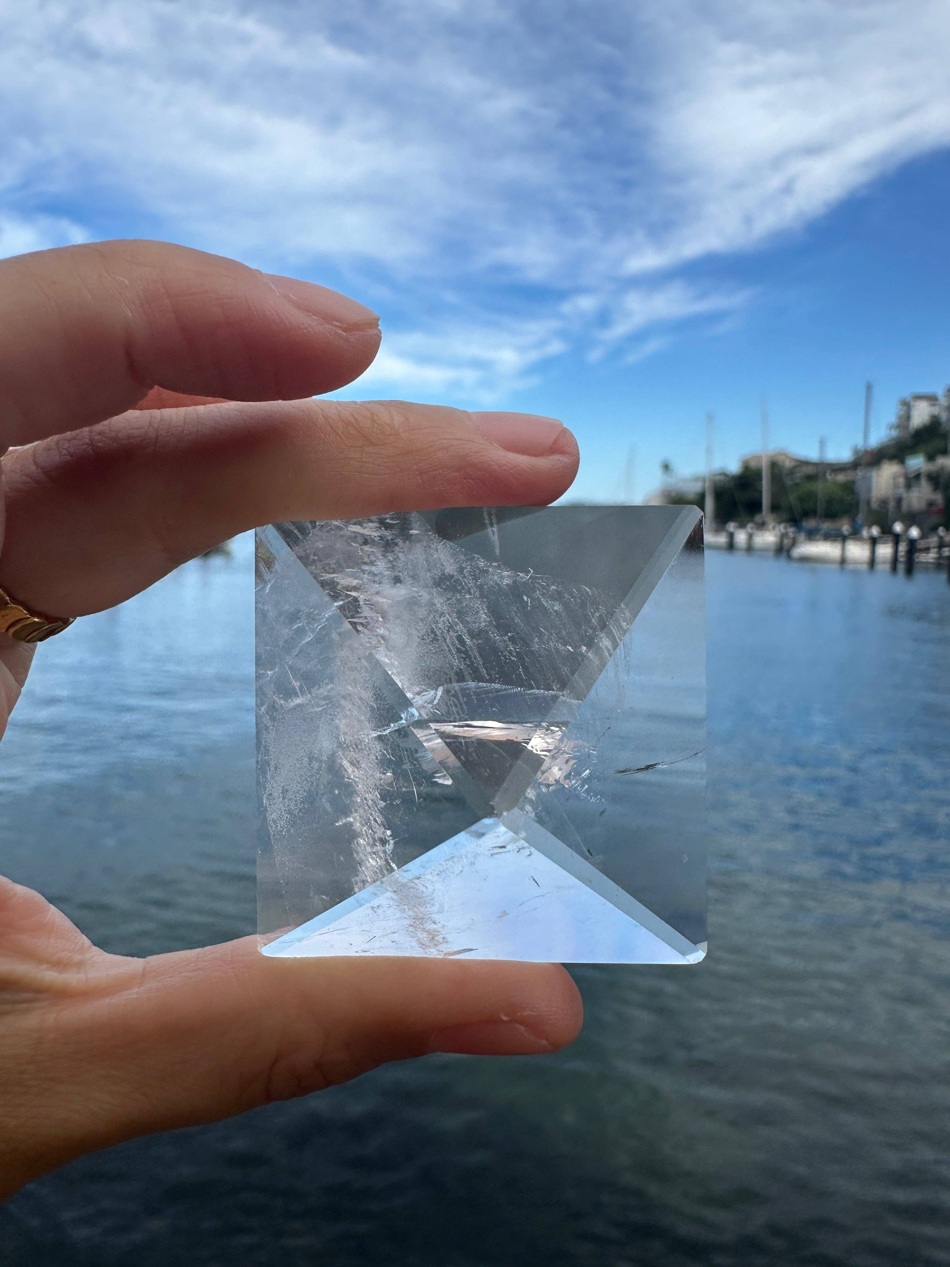 Moon Rituals – wholesale Andlig sten/kristall – Klar Kvarts Pyramid – Manifestations- och Healingkristall för Energi och Klarhet, Julkristallgåva7