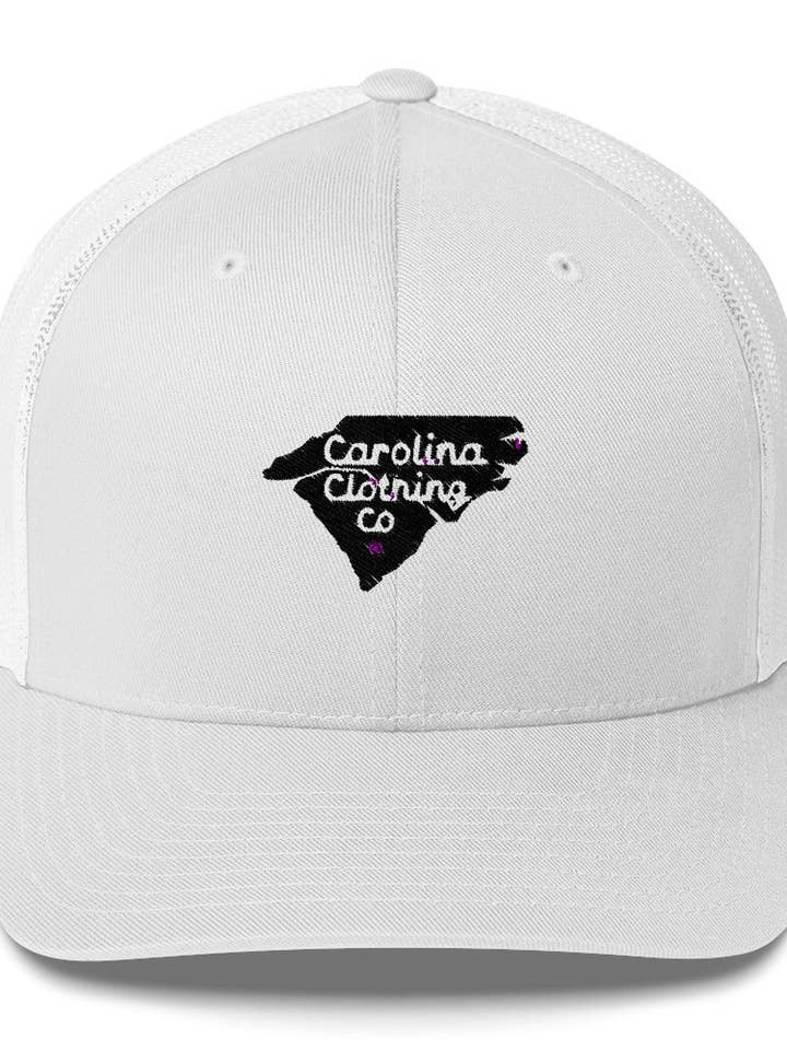 circa 1711 retro logotyp svart Trucker Cap -3 färgalternativ för wholesale av Shop Carolina Clothing Co.