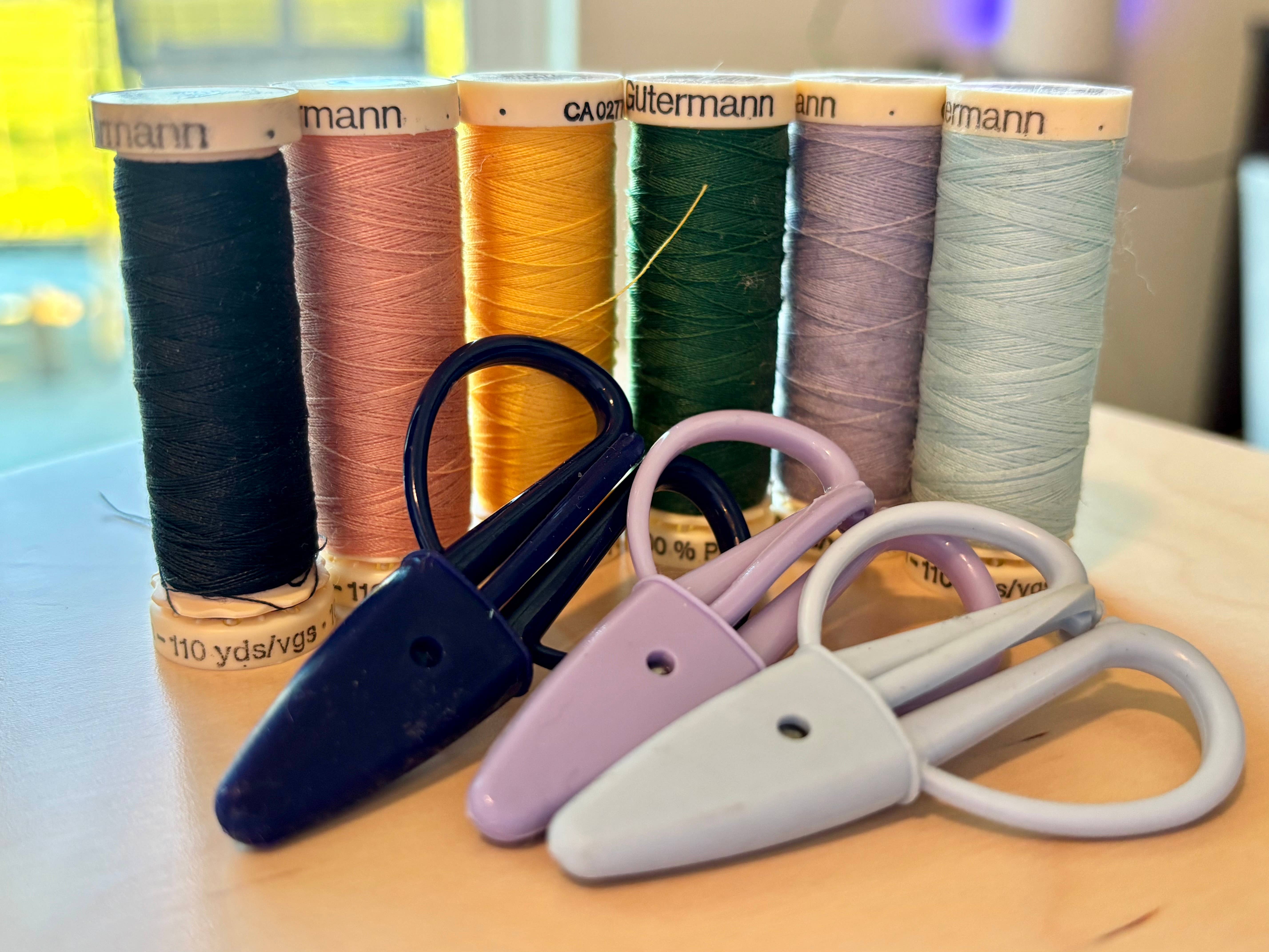 Comma Craft Co - Wholesale Scissors - Mini Scissors - Pastel - for Knitting Crochet Sewing etc3