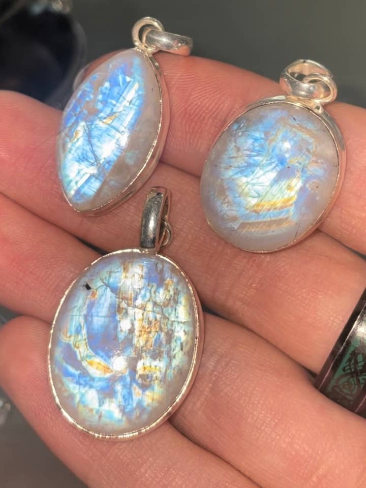 Moonstone 925 Solid Silver Crystal Pendant (Stamped) for wholesale by TritiGlow