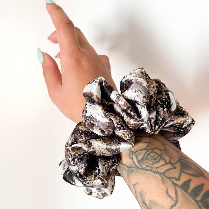 COLETERO CHRIS para venta al por mayor de Nefarious Clothing