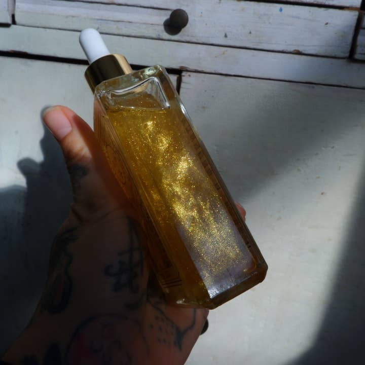 Earth and Bone - Wholesale Bad/lichaamsolie - De Zon Tarot Droge Lichaamsolie