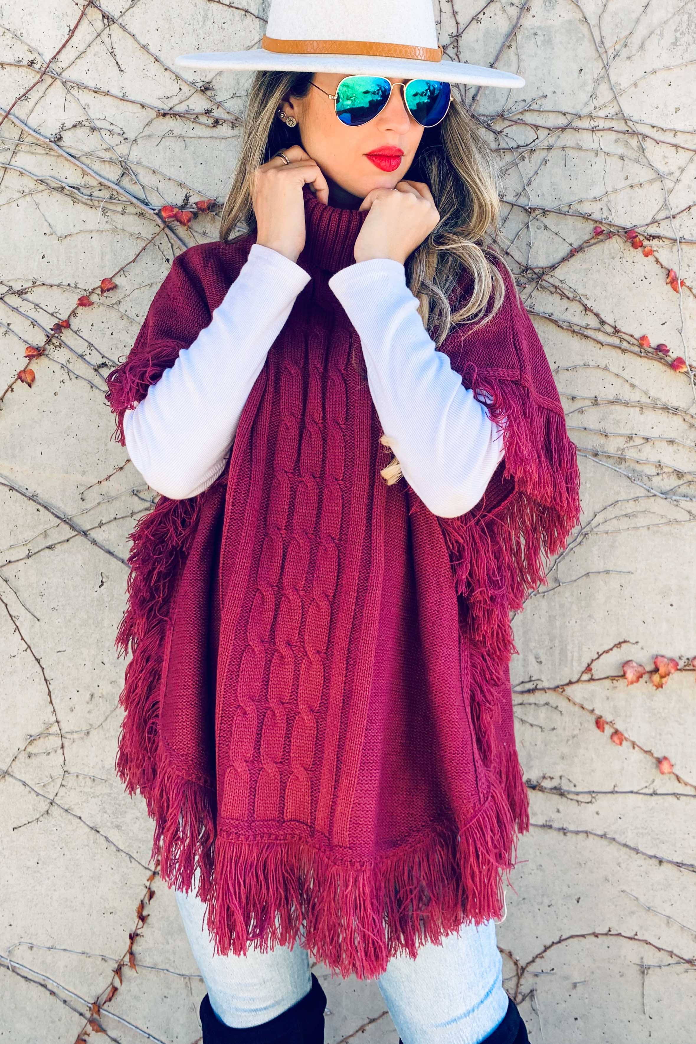 Berry Poncho a tunica in maglia a tunica con frange Berry in vendita all'ingrosso su Faire4