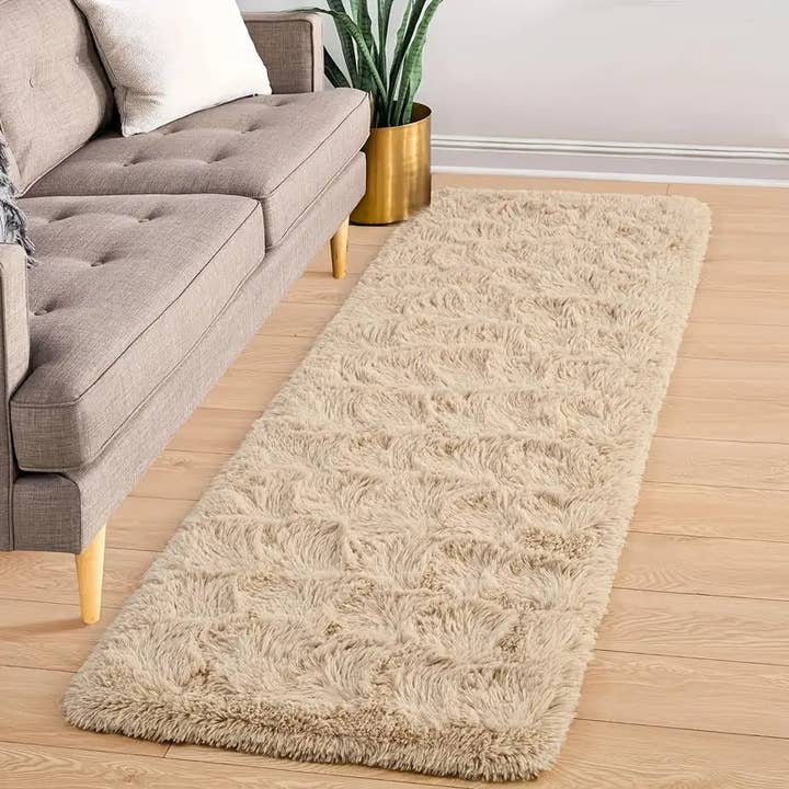Soft Plush Area Rug: Bedroom Living Room Polyester Carpet for wholesale by Huis Van Merken