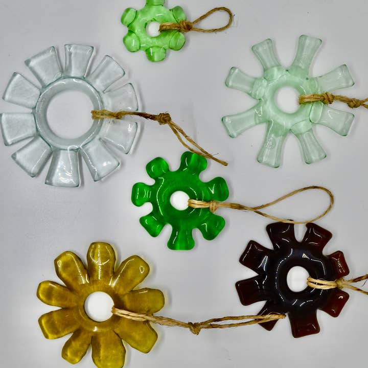 Hippie Glass - Wholesale Ornament - Hippie Flower - Recycled Glass Flower Ornaments4